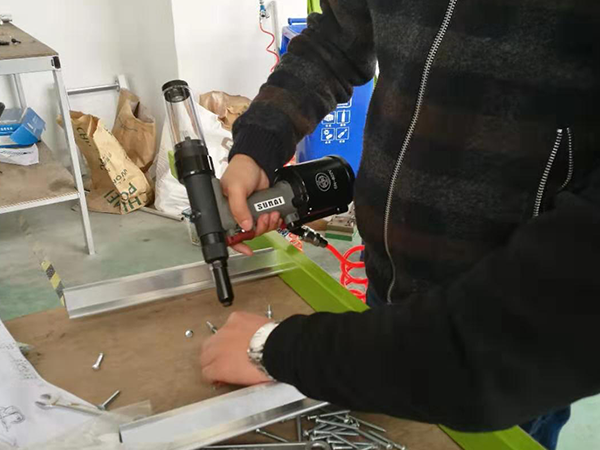 客户使用香蕉视频APP在线播放