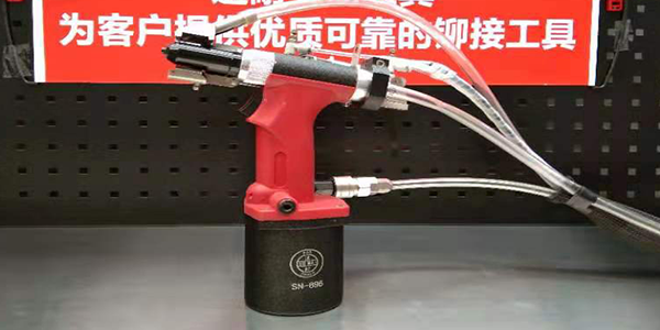 91香蕉下载导航自动铆钉机适用铆钉规格大全