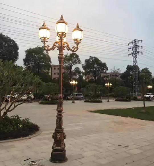 91香蕉下载导航照明翻砂鋁/壓鑄鋁庭院燈安裝後亮燈效果