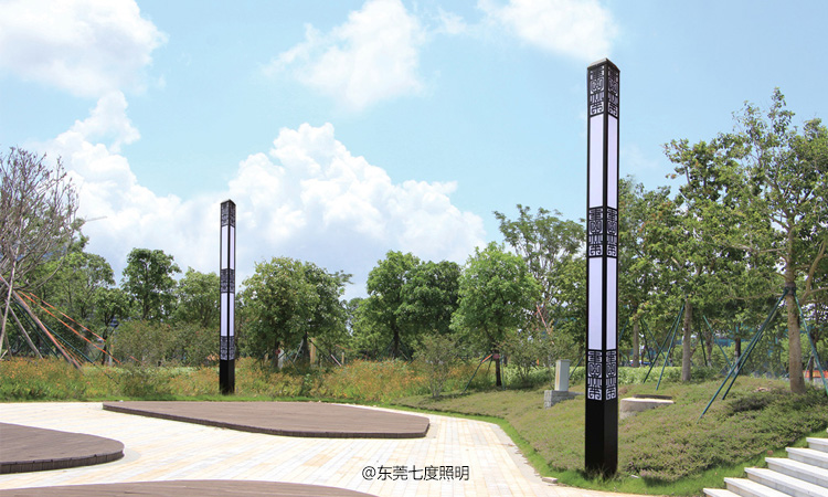 3.2米方柱形內透光園林91香蕉视频污版柱安裝效果